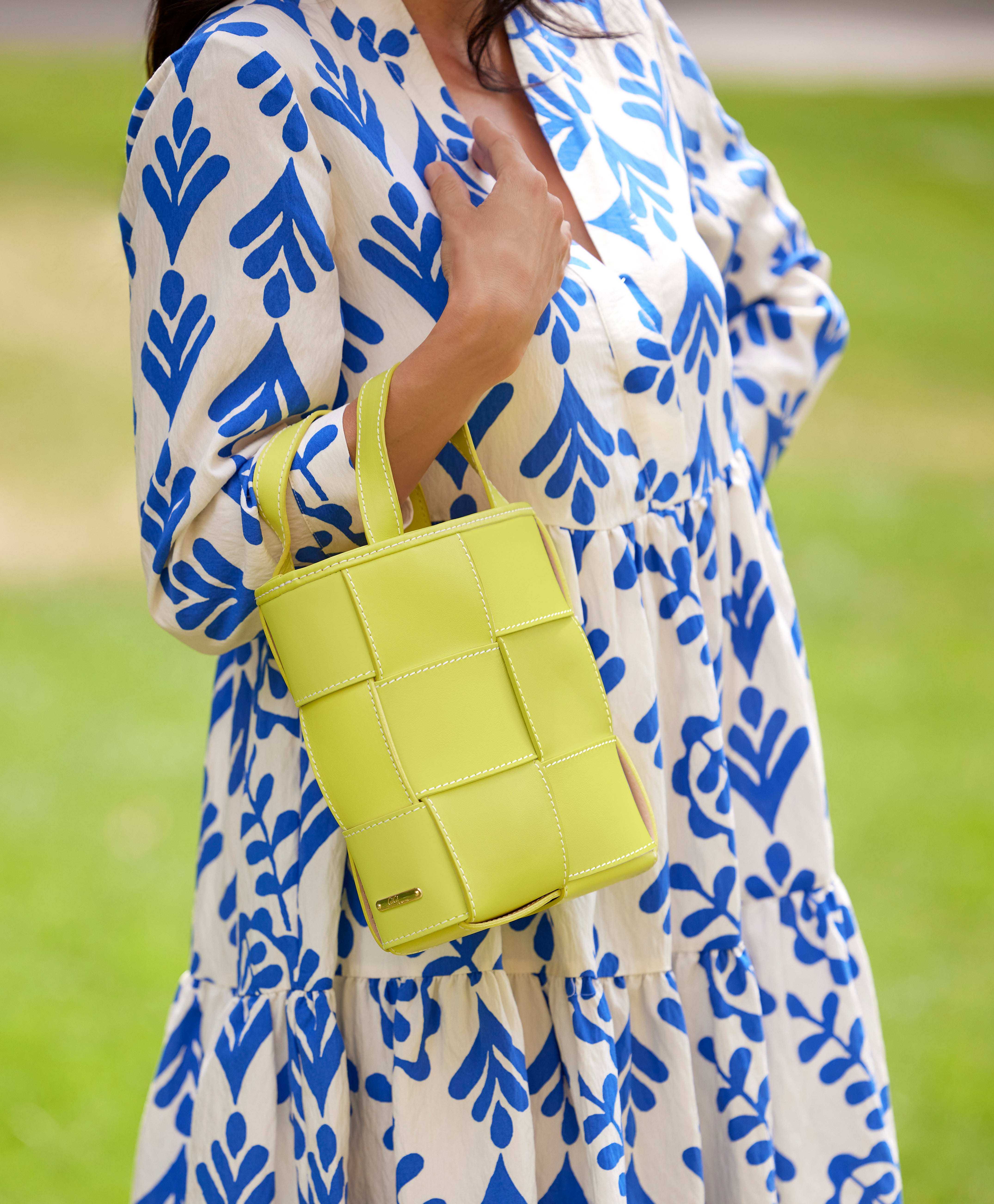 Chic Fitted Mini Shopper