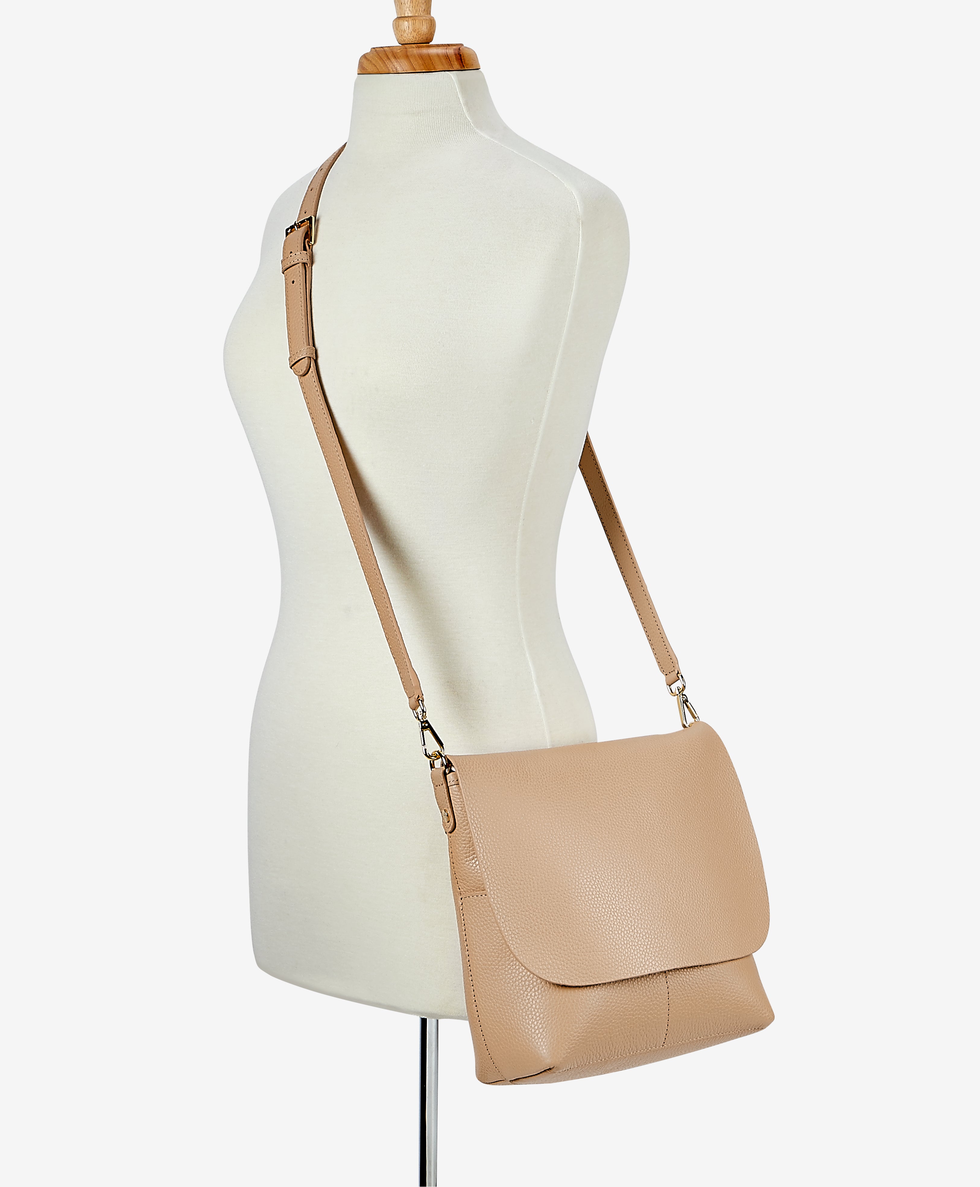 Anterieur Lapel Crossbody