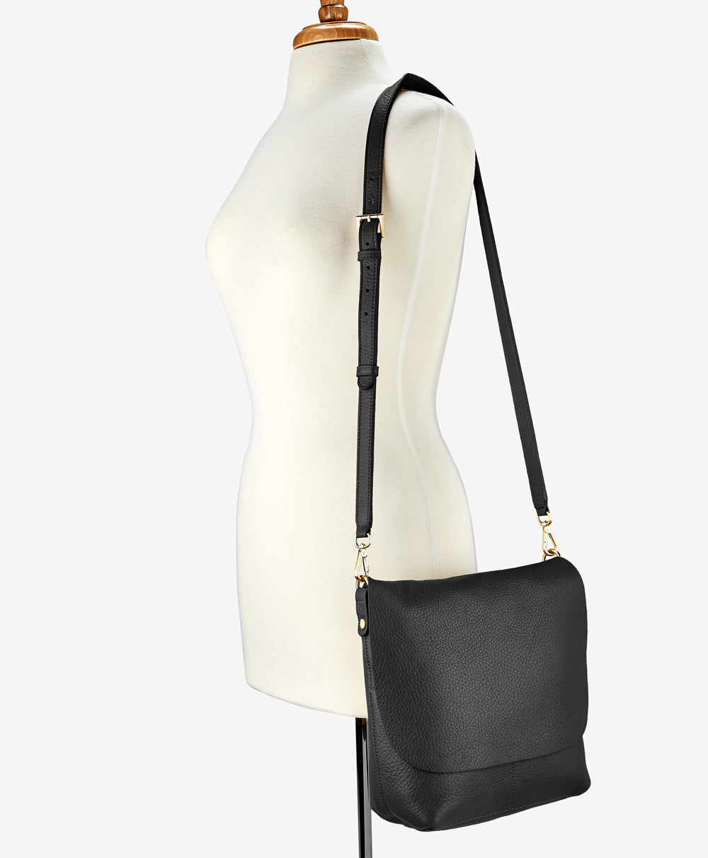Anterieur Lapel Crossbody