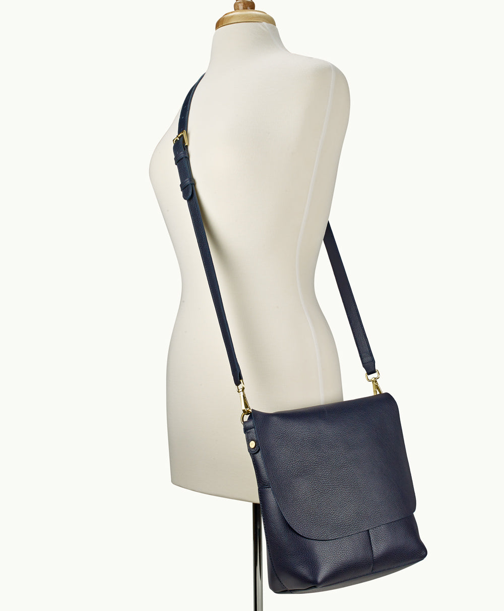 Anterieur Lapel Crossbody
