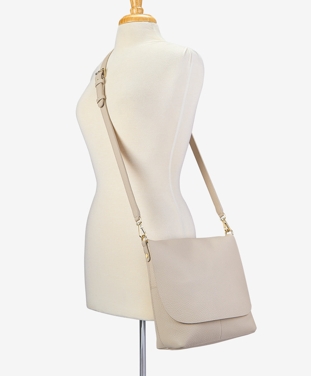 Anterieur Lapel Crossbody