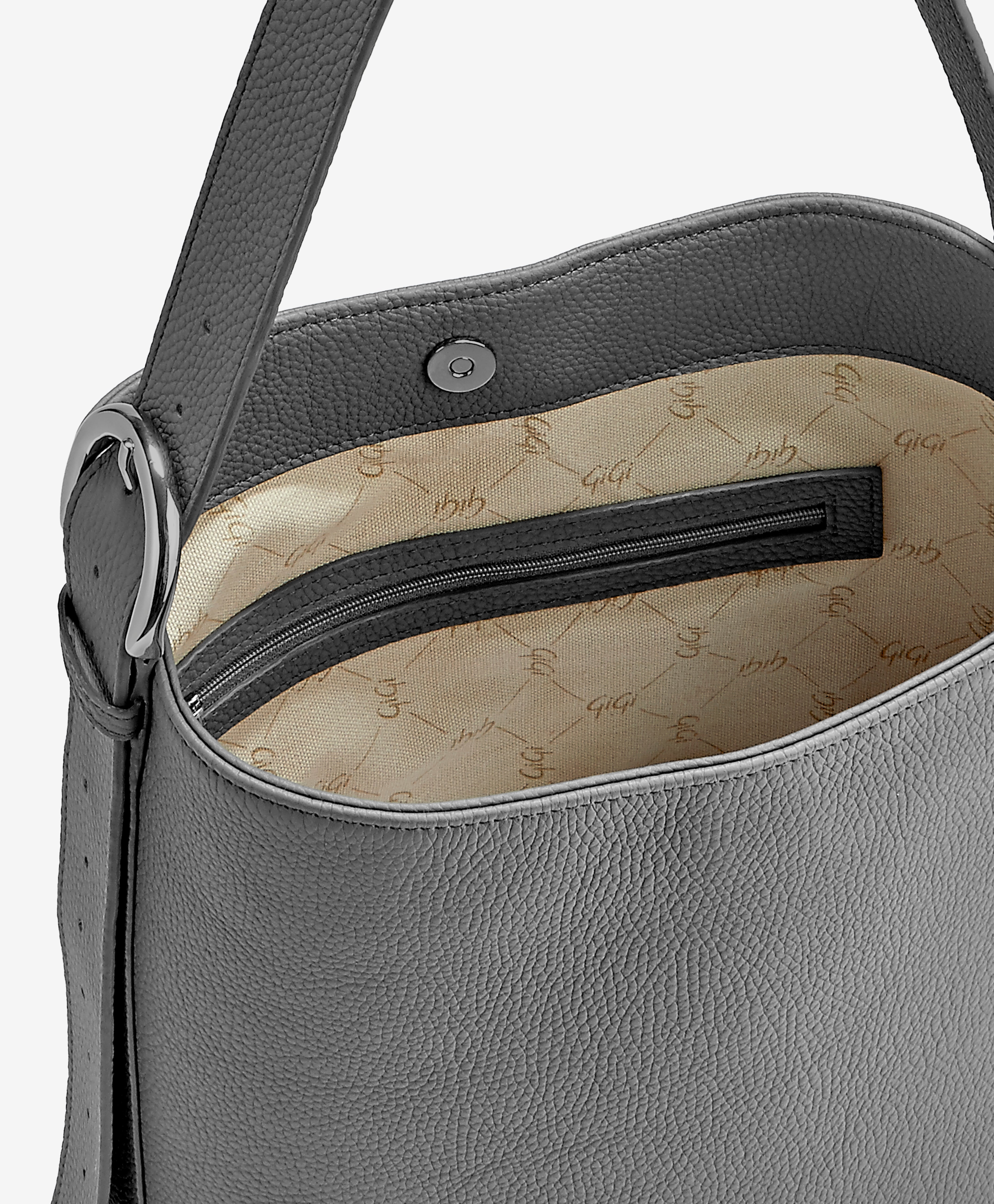 Ballad Studio Bucket Bag