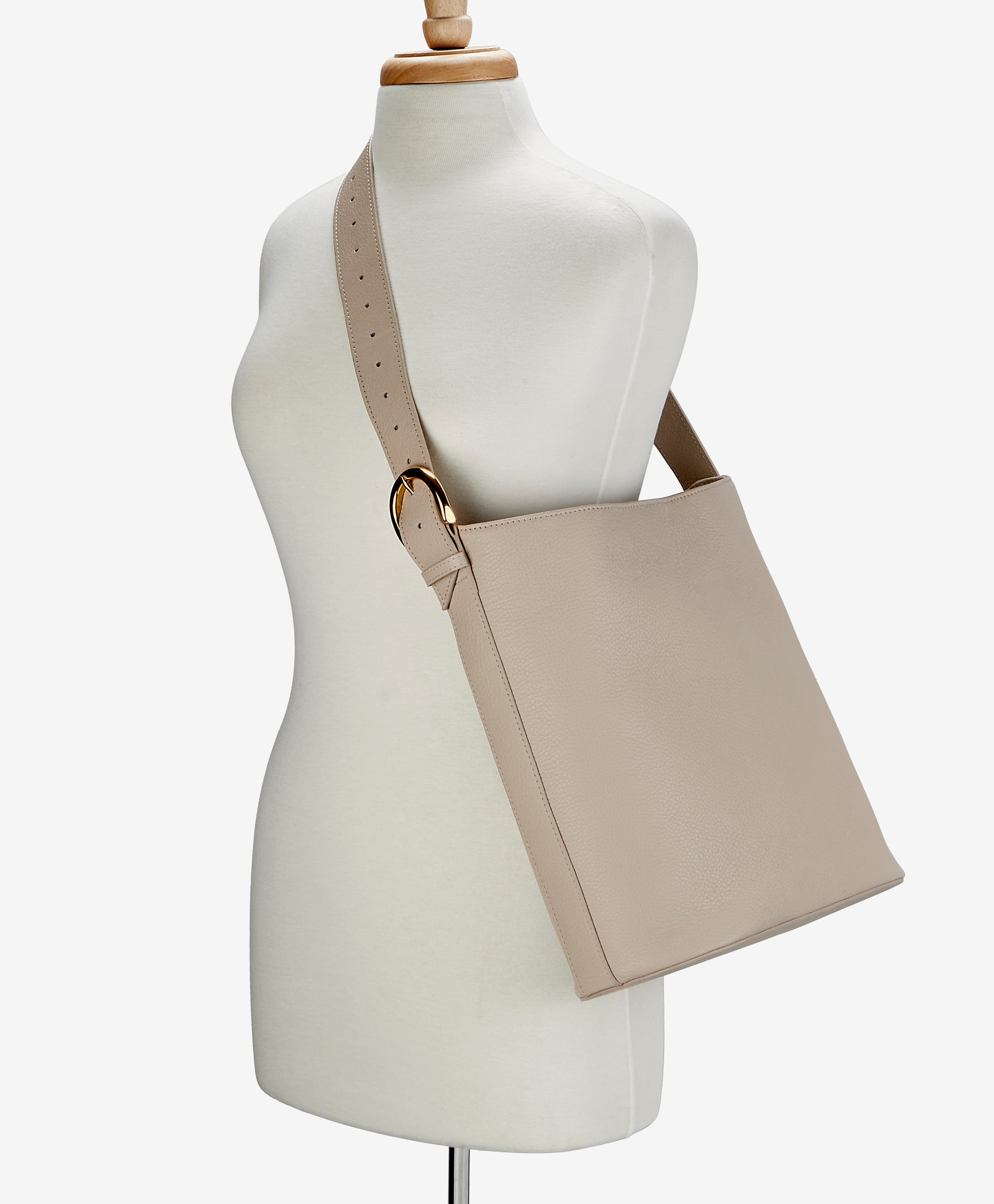 Ballad Studio Bucket Bag