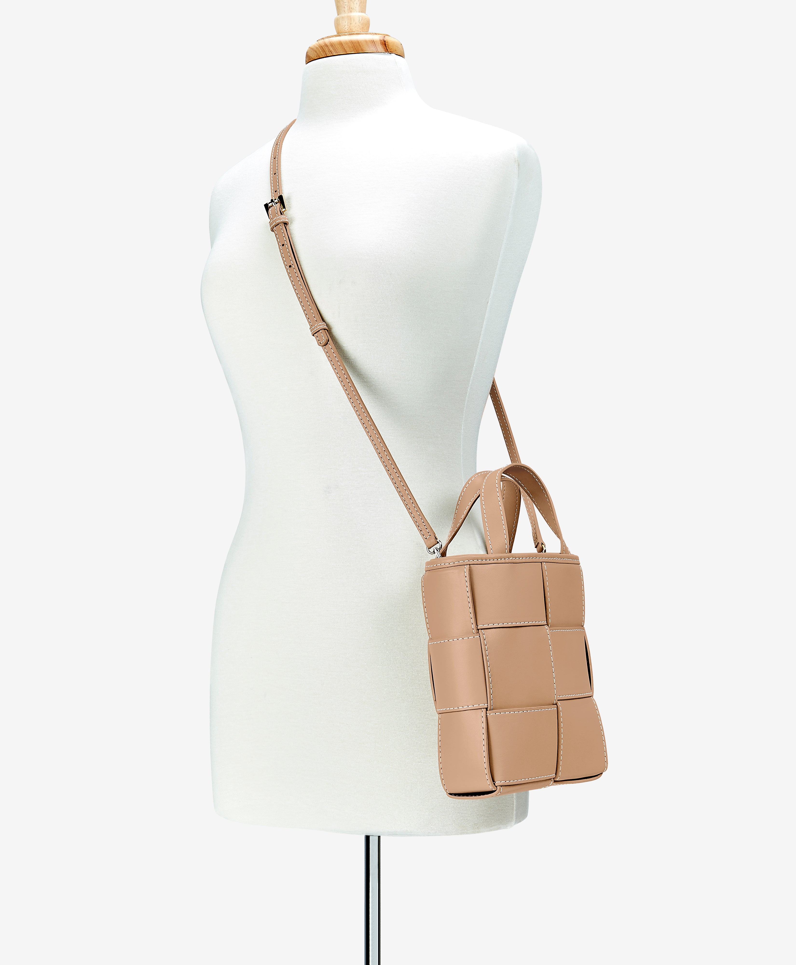 Chic Fitted Mini Shopper