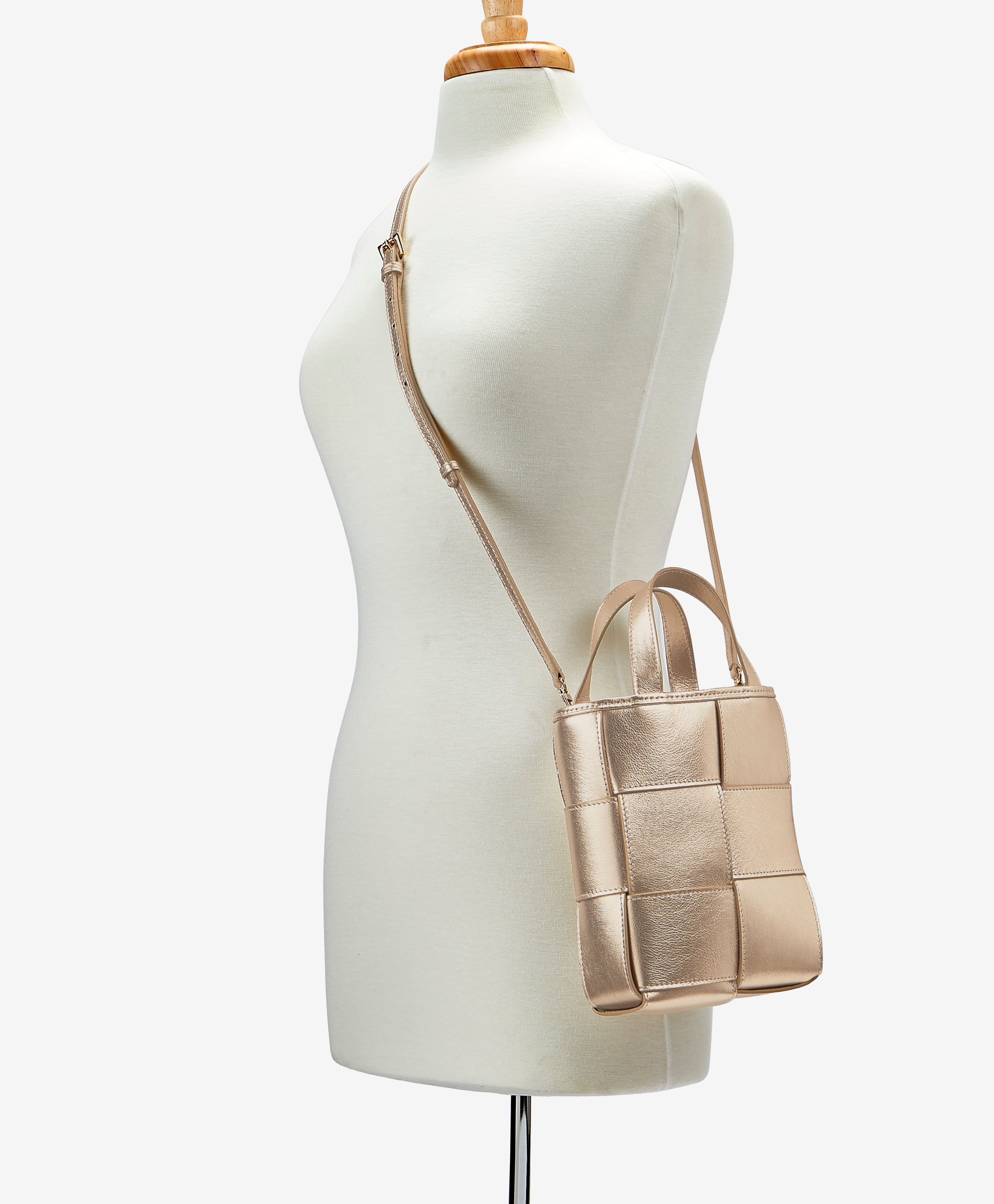 Chic Fitted Mini Shopper