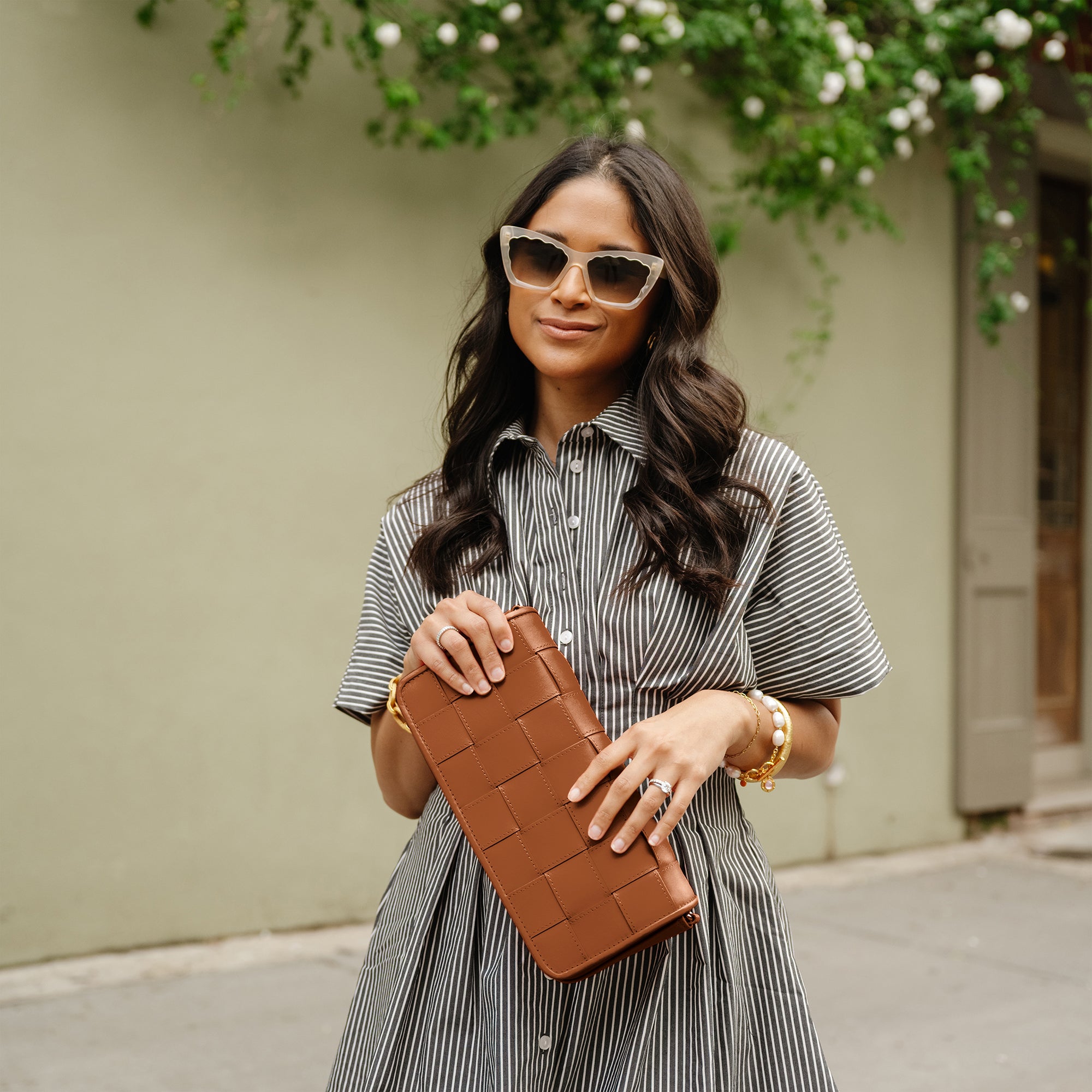 Heavenly Fluid Shoulder Bag