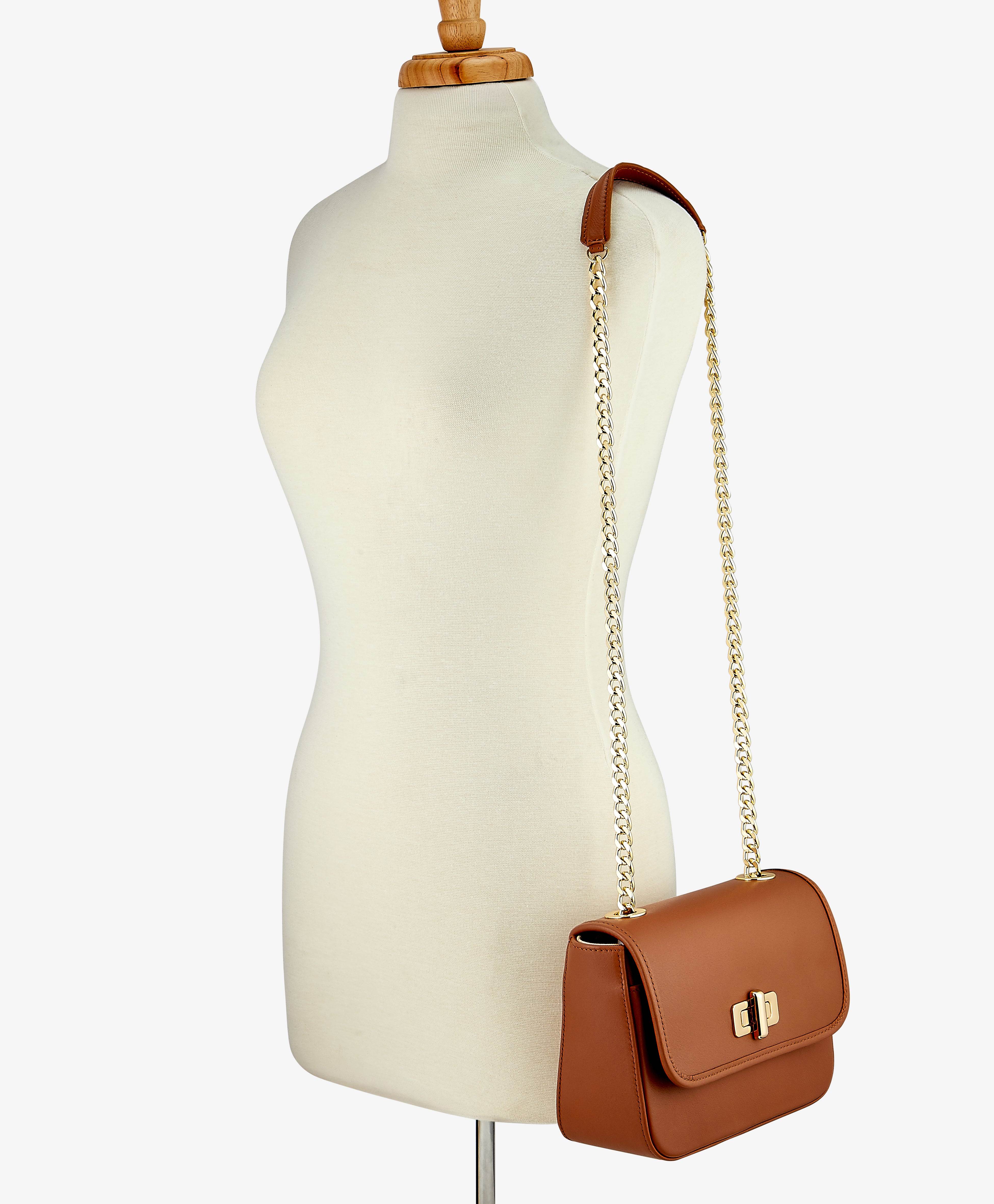 Piedra Gallery Shoulder Bag