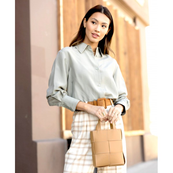 Chic Fitted Mini Shopper