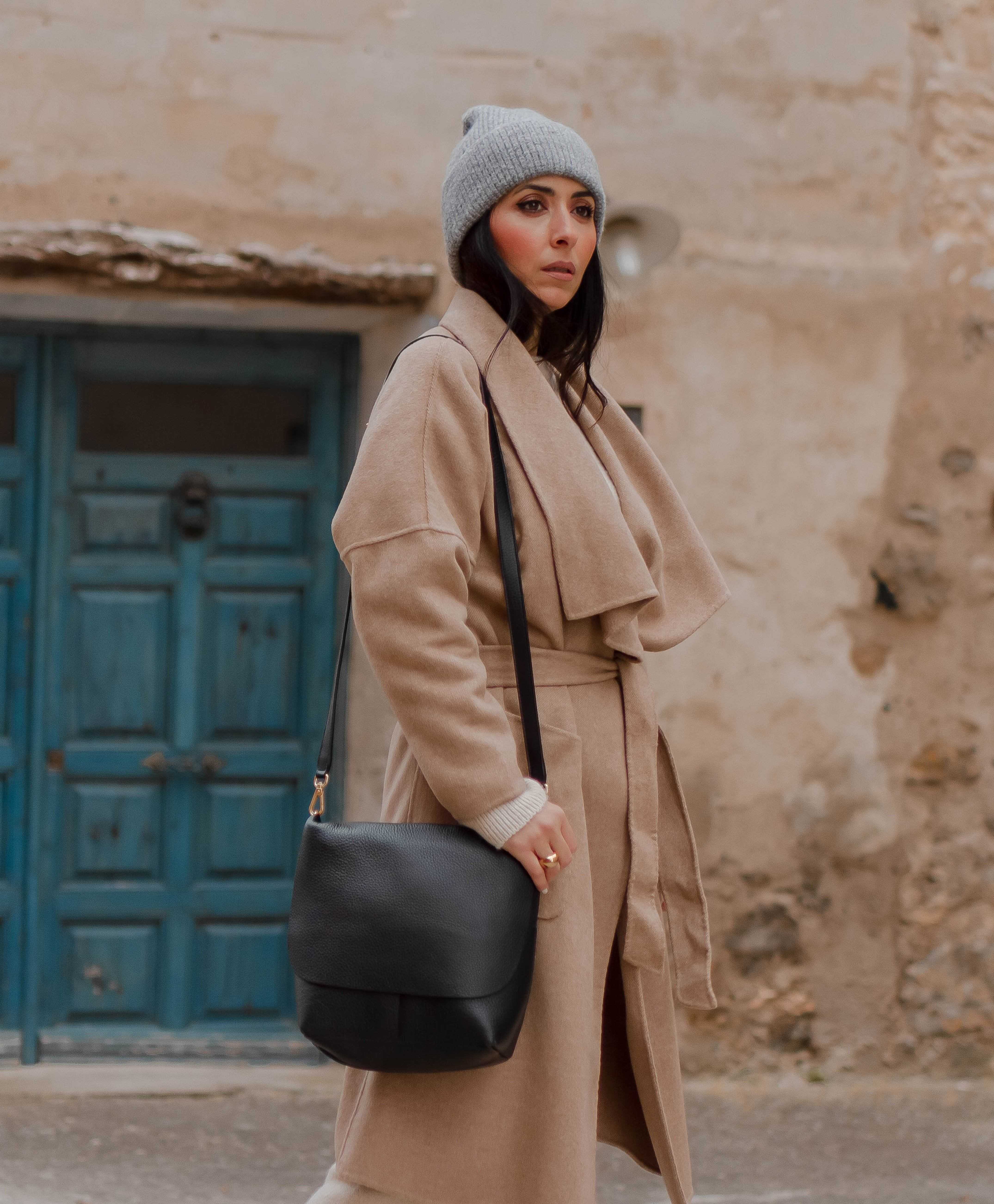 Anterieur Lapel Crossbody