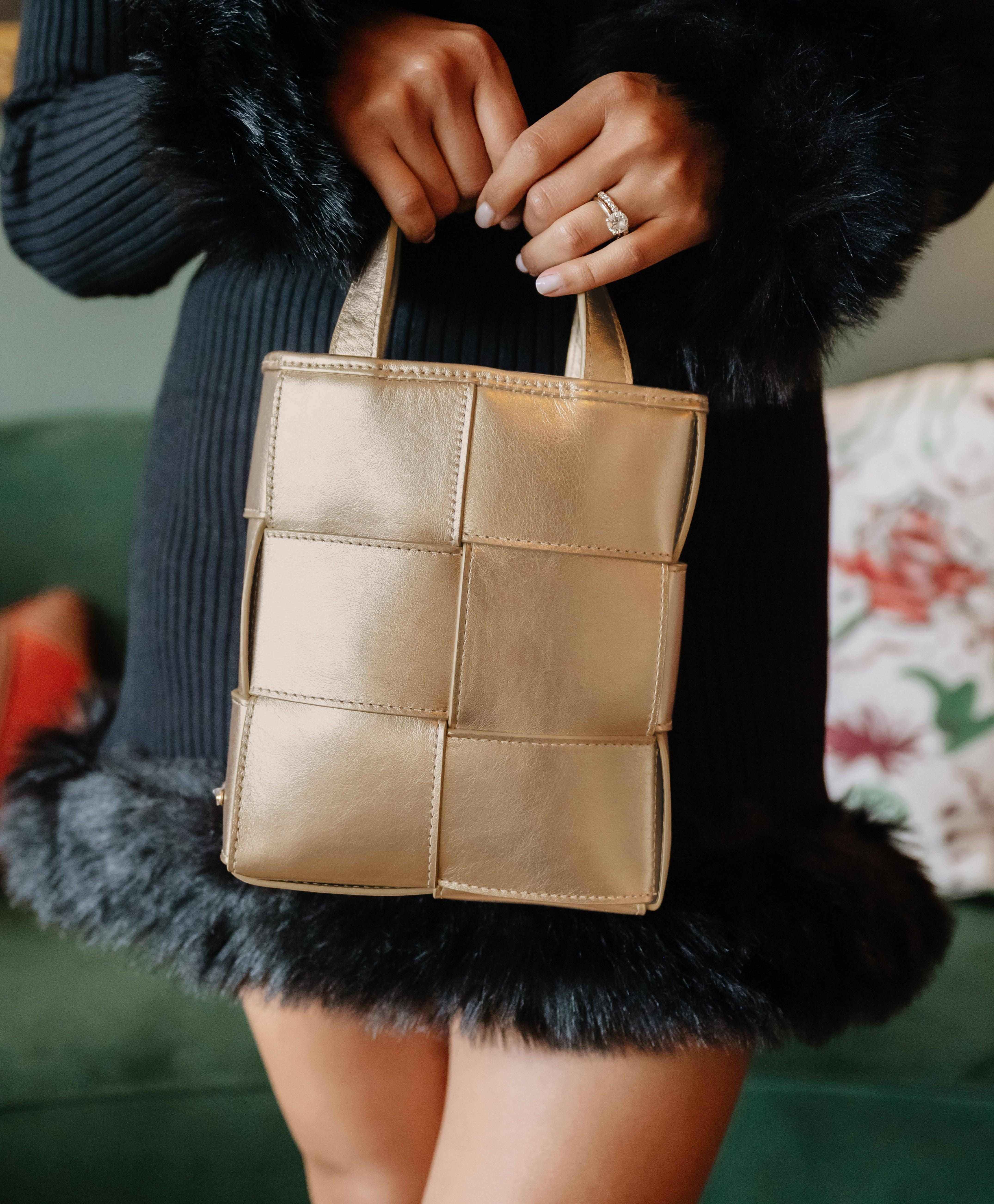 Chic Fitted Mini Shopper