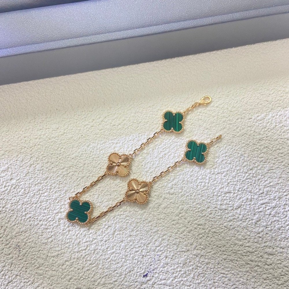 Four Leaf Clover Peacock Green Series