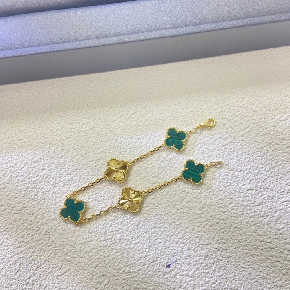Four Leaf Clover Peacock Green Series