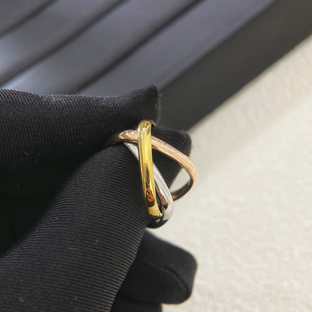 Cartier Ring, 3 Square Loops