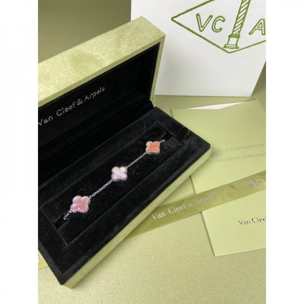 Clover With 5 Flowers-Pale Pink