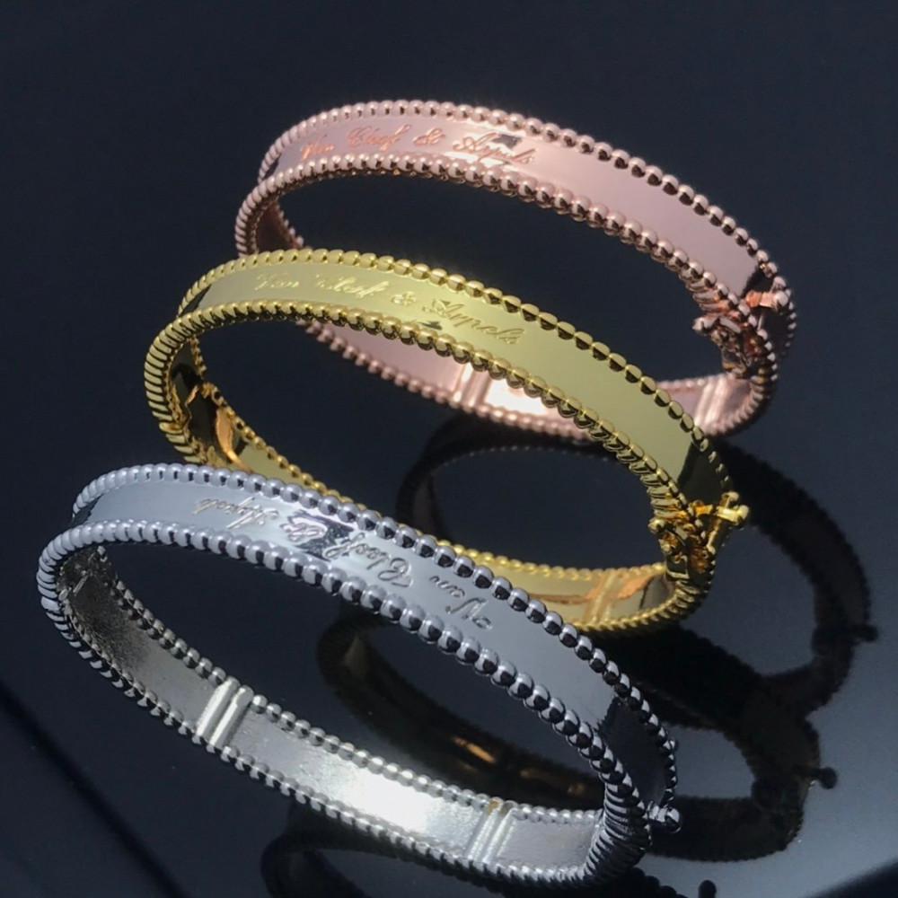 Clover Perlée Signature Bangles Clover Perlée Signature Bangles
