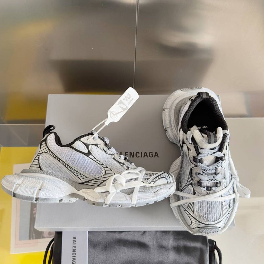 Balenciaga 3XL Balenciaga 3XL