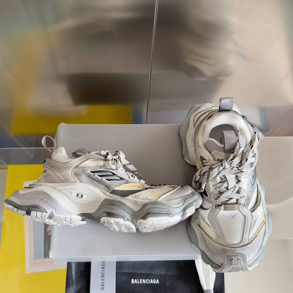 Balenciaga Cargo
