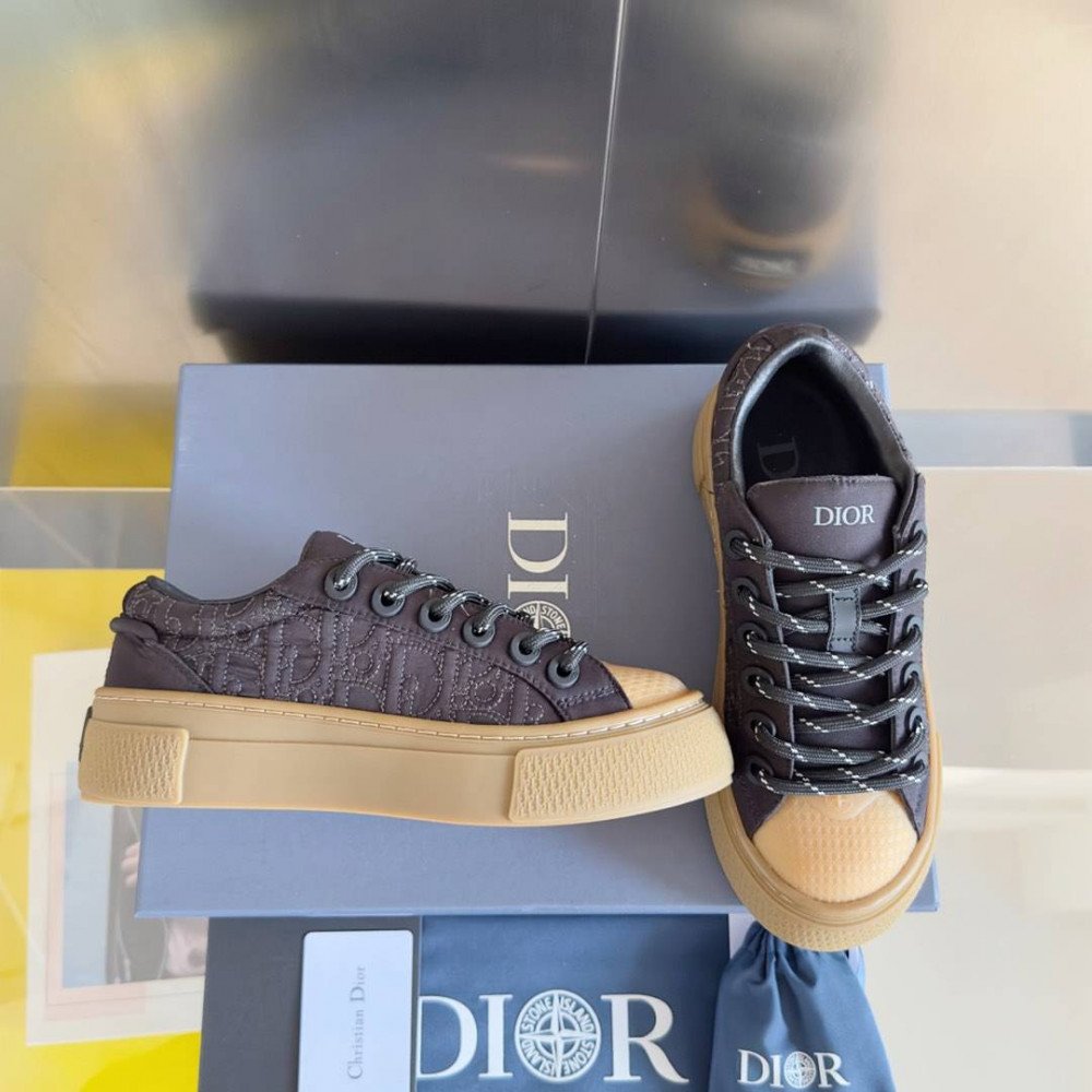 Dior B33