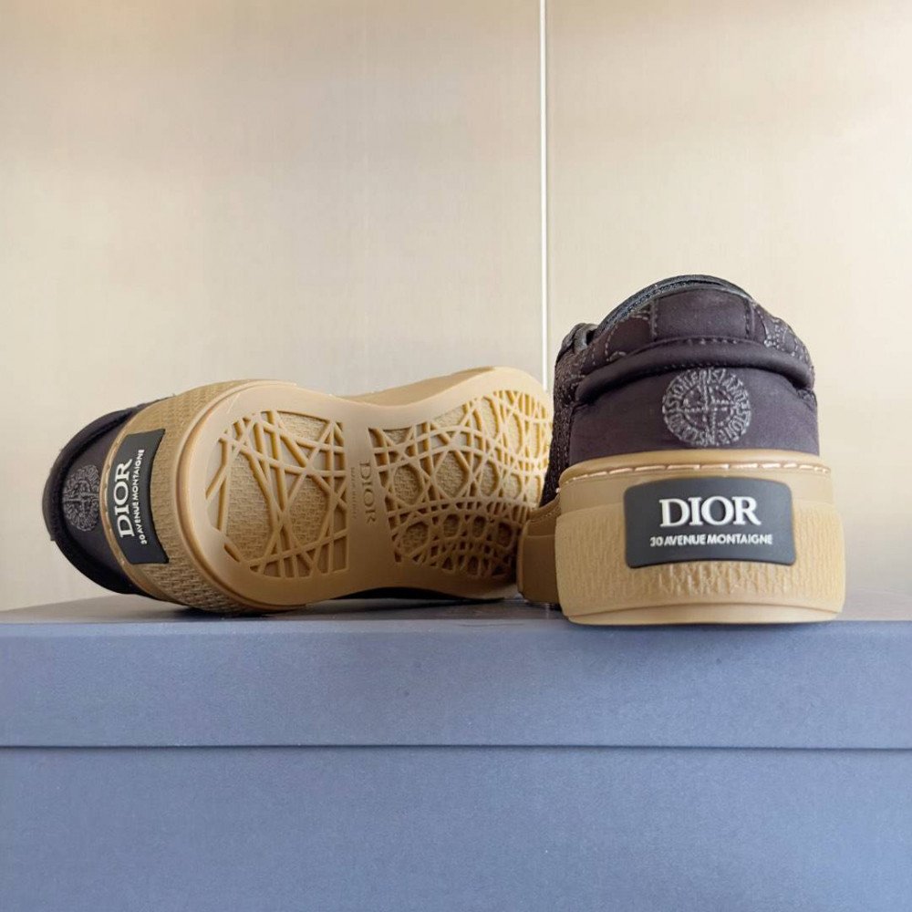 Dior B33