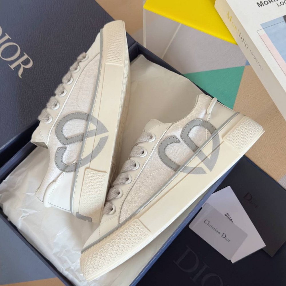 Dior B33