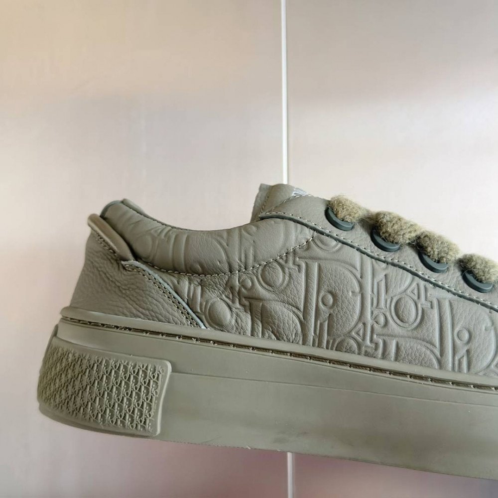 Dior B33
