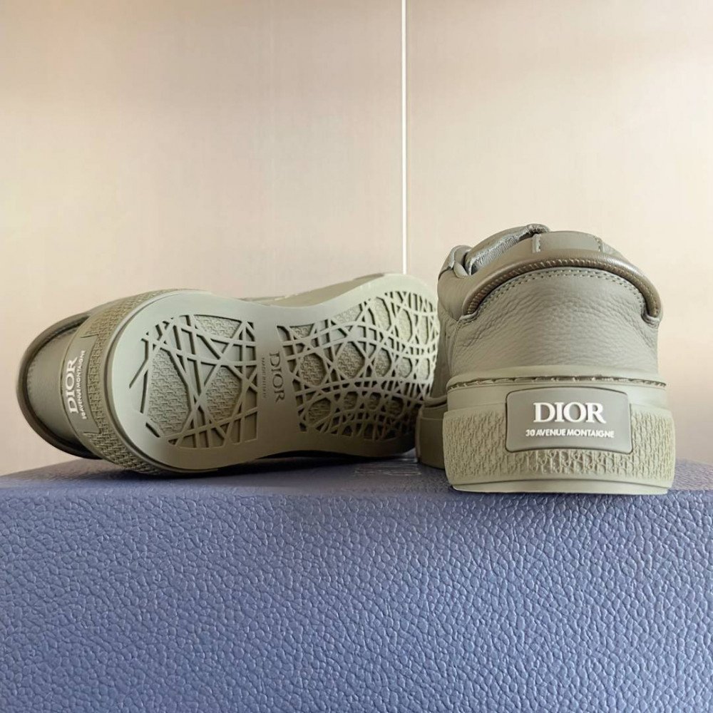 Dior B33