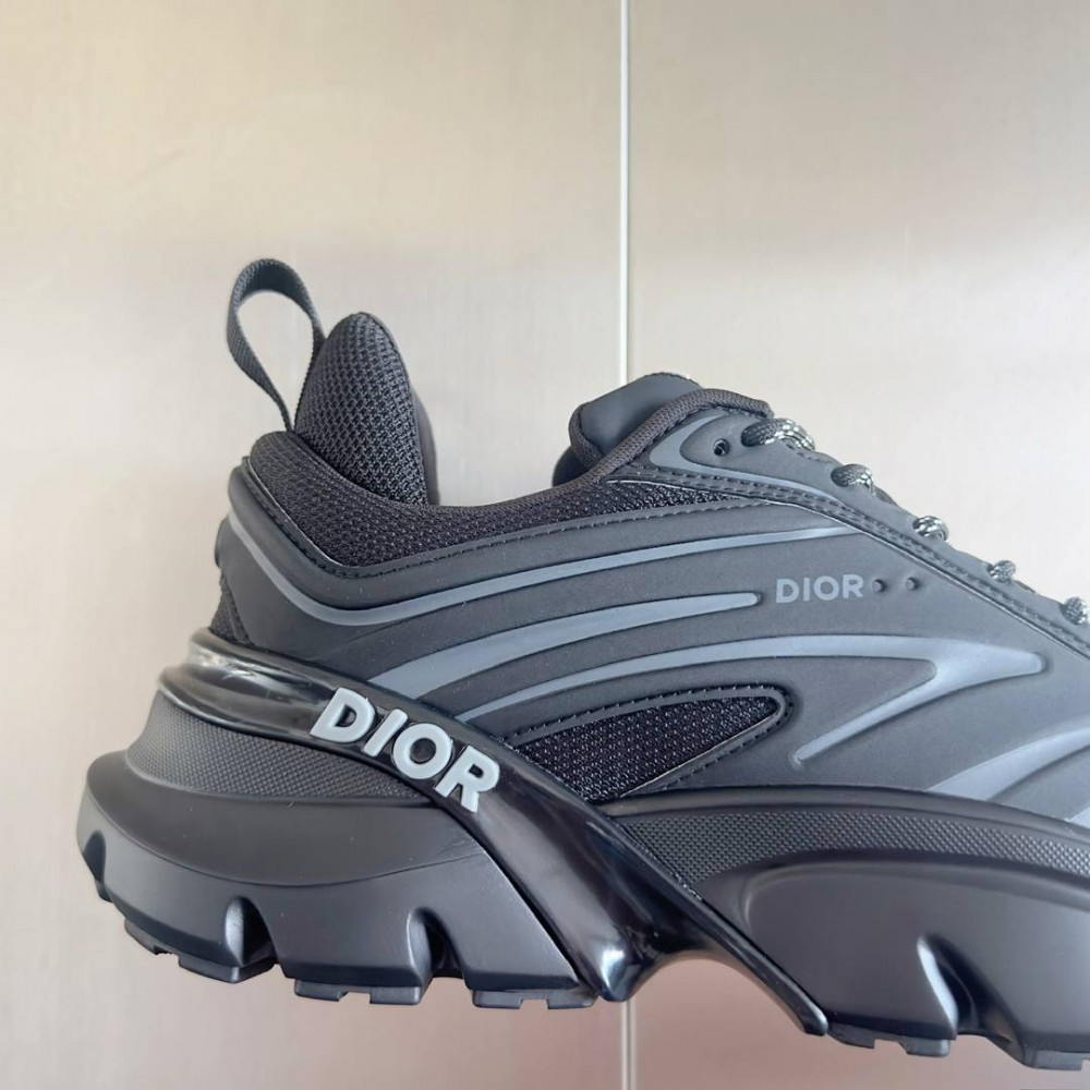 DIOR B44