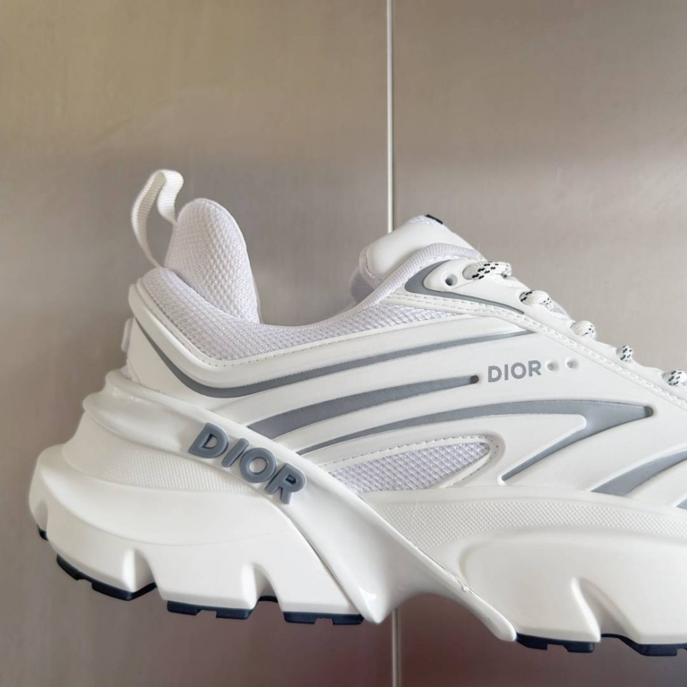 DIOR B44