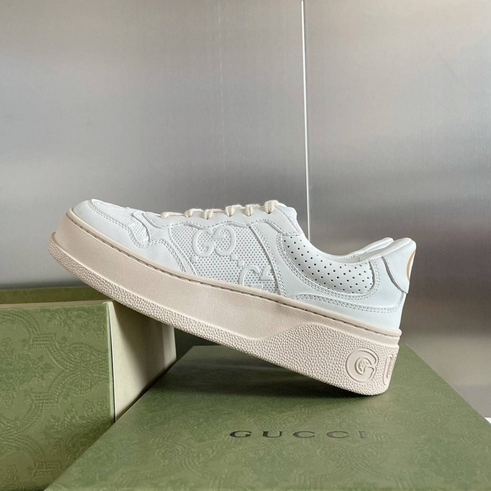 Gucci Chunky B-4