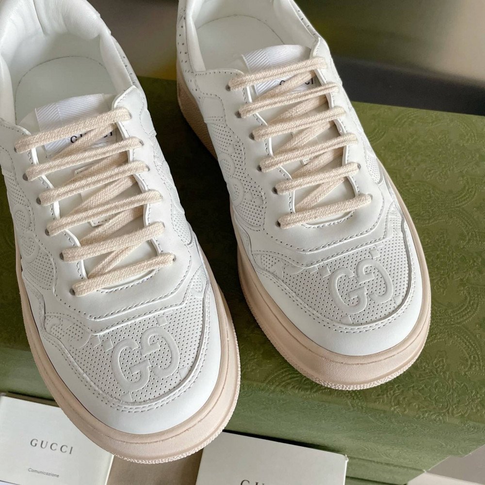 Gucci Chunky B-4