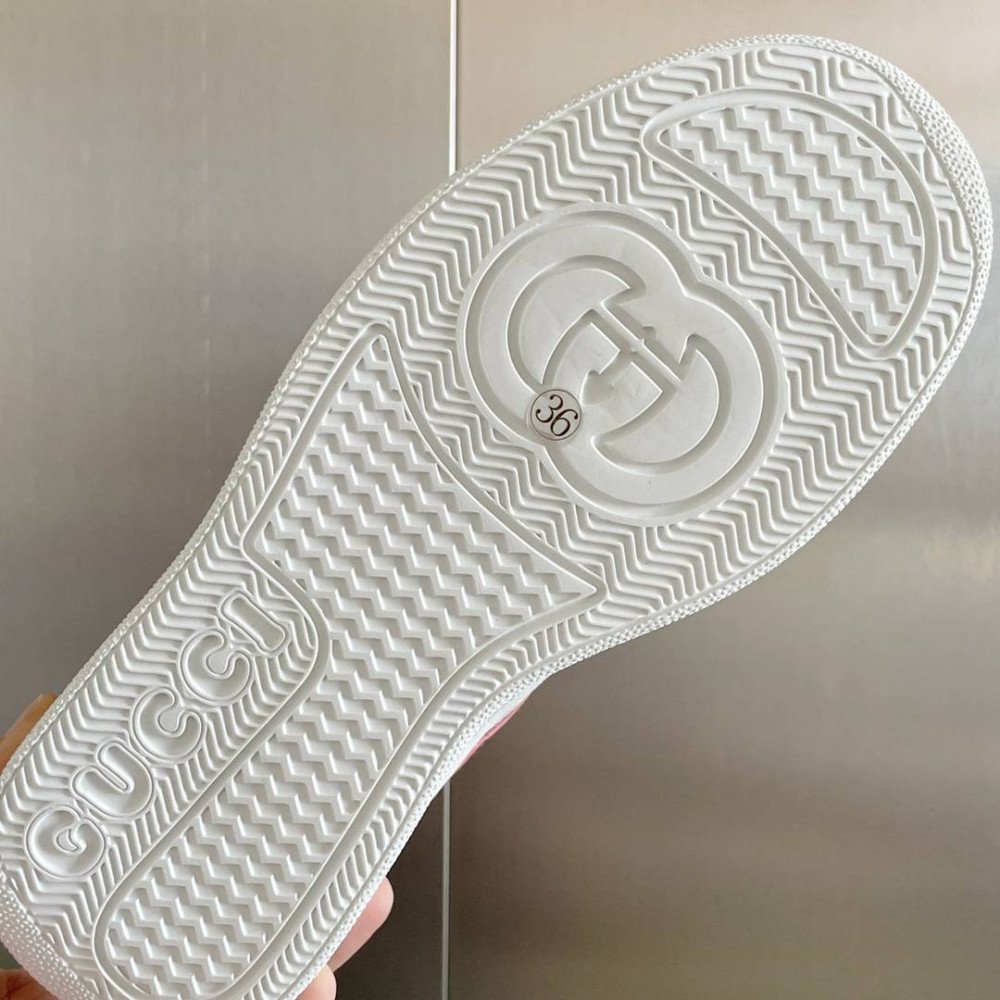 Gucci Chunky B-8