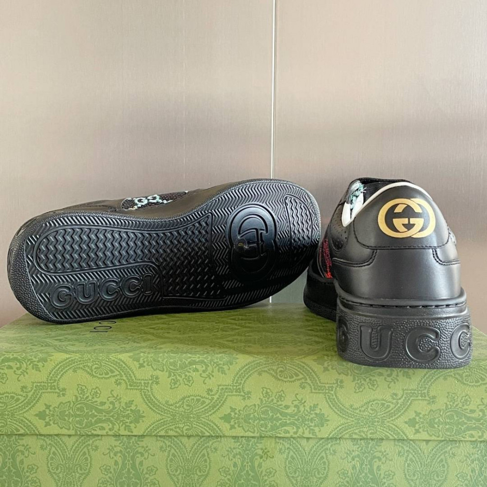 Gucci Chunky B-19