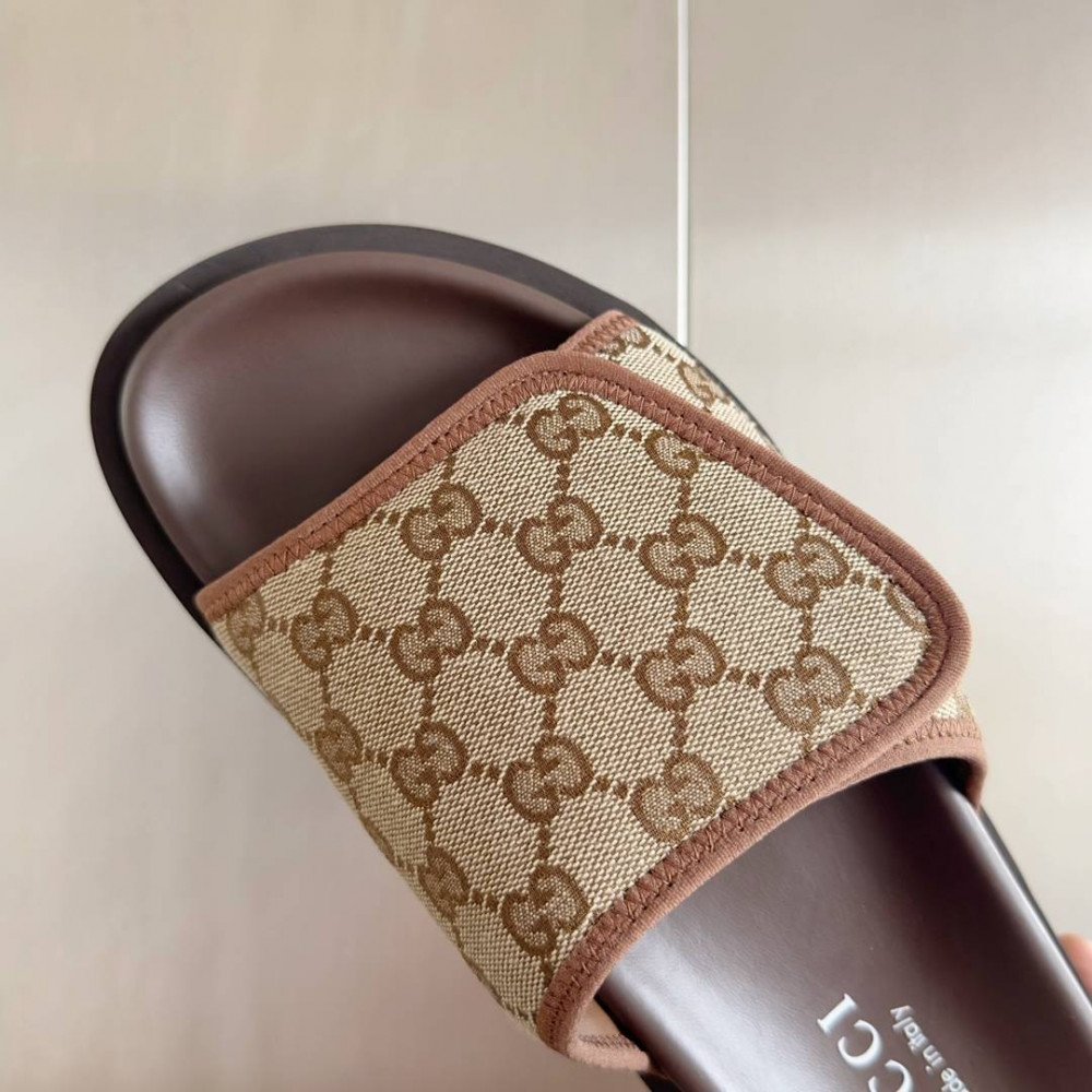 Gucci Slippers-11