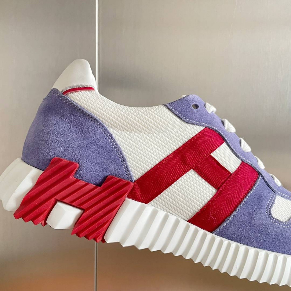 Bouncing Sneaker Bouncing Sneaker
