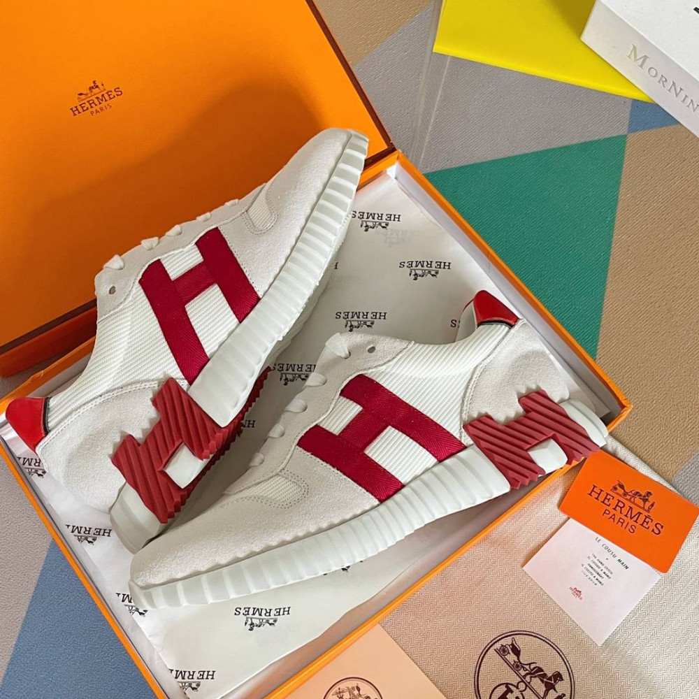 Bouncing Sneaker Bouncing Sneaker