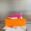 Bouncing Sneaker