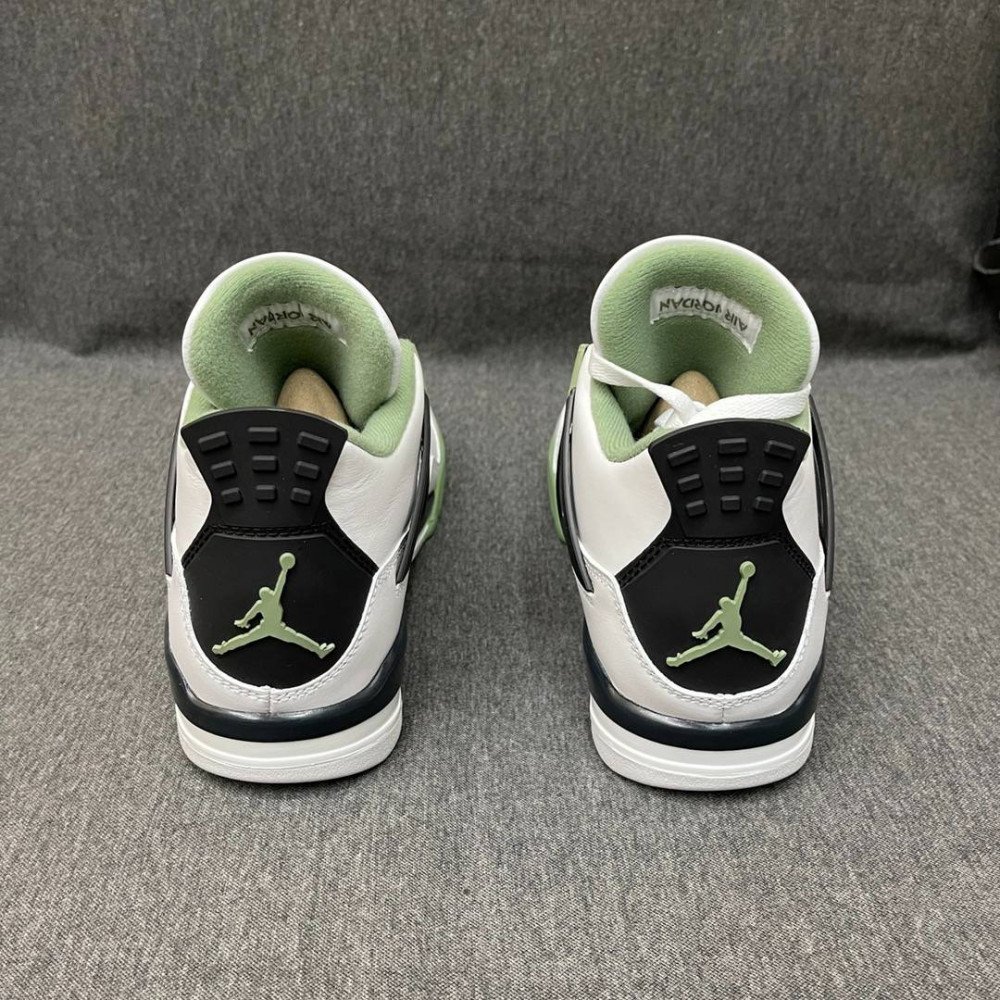 Air Jordan 4 Retro  Seafoam