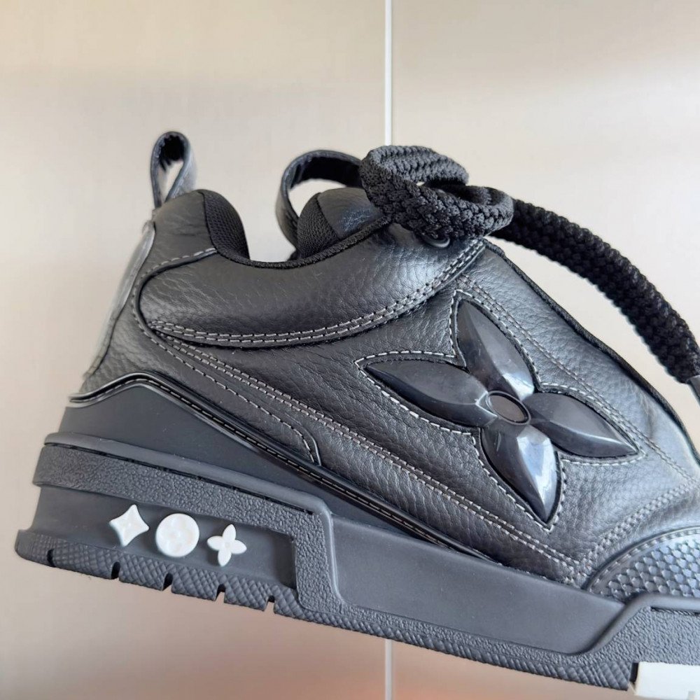 LV Skate Sneaker Black & Black Stars