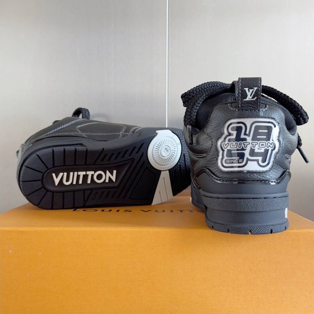 LV Skate Sneaker Black & Black Stars