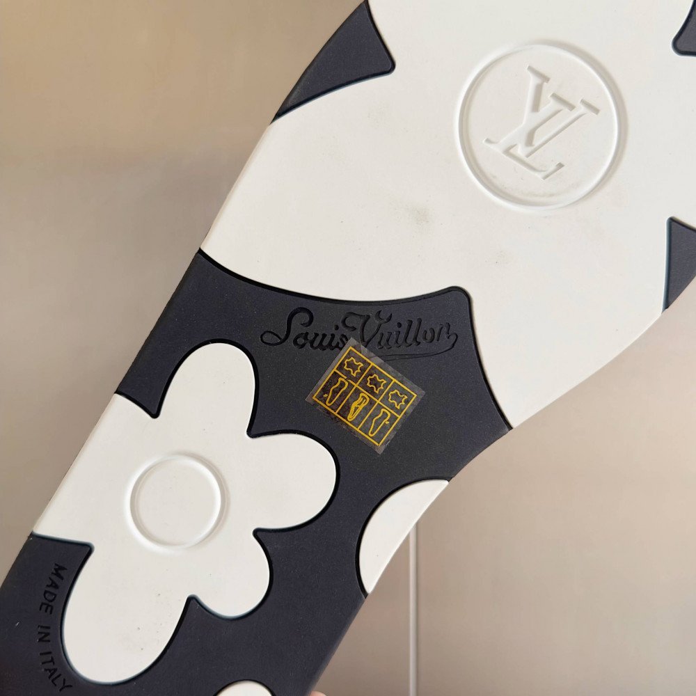 LV Trainer Slipper-9