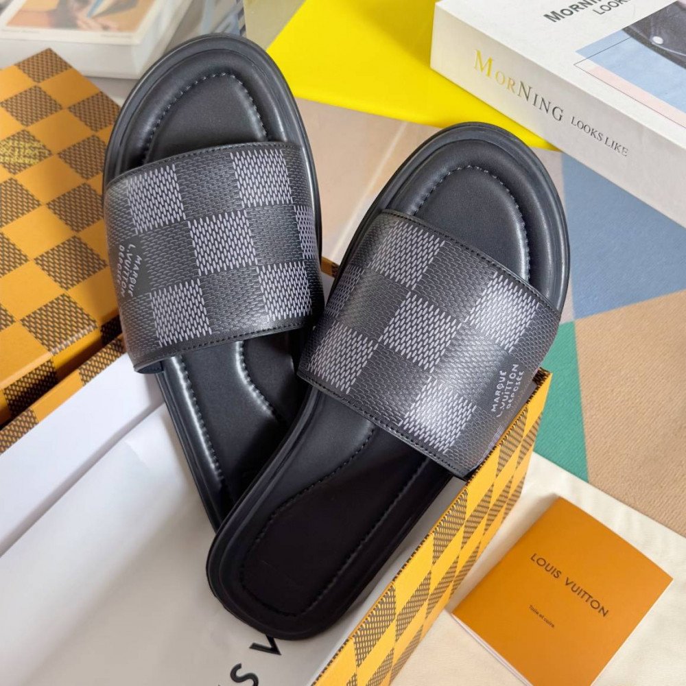 LV Venice Slipper-16