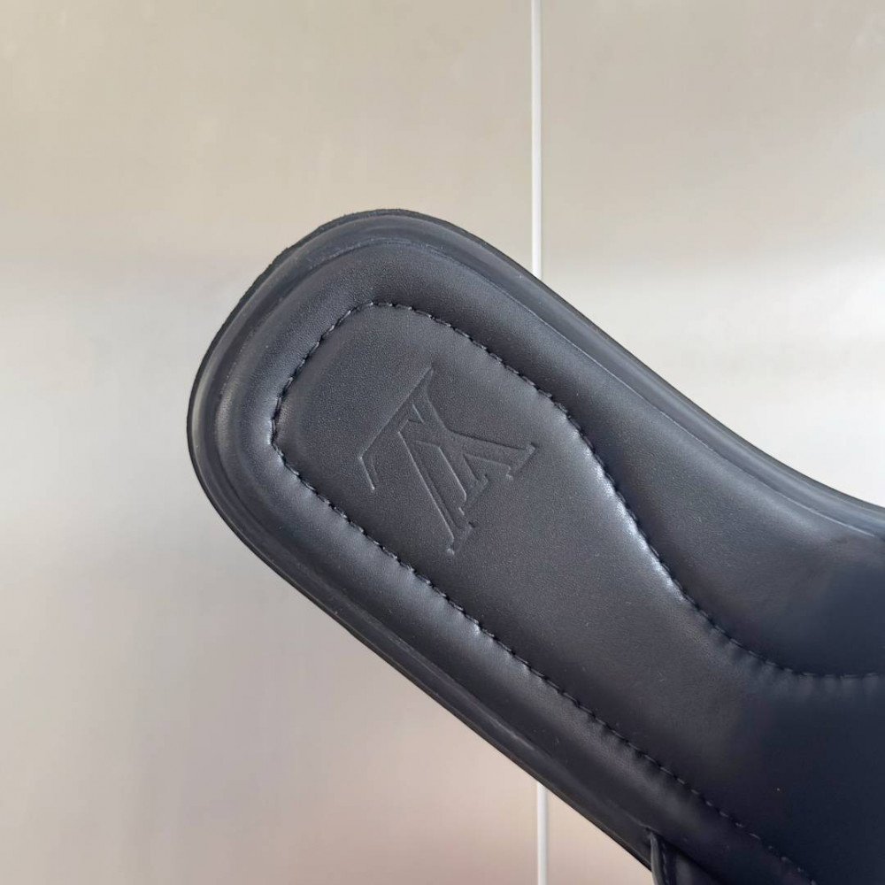 LV Venice Slipper-16