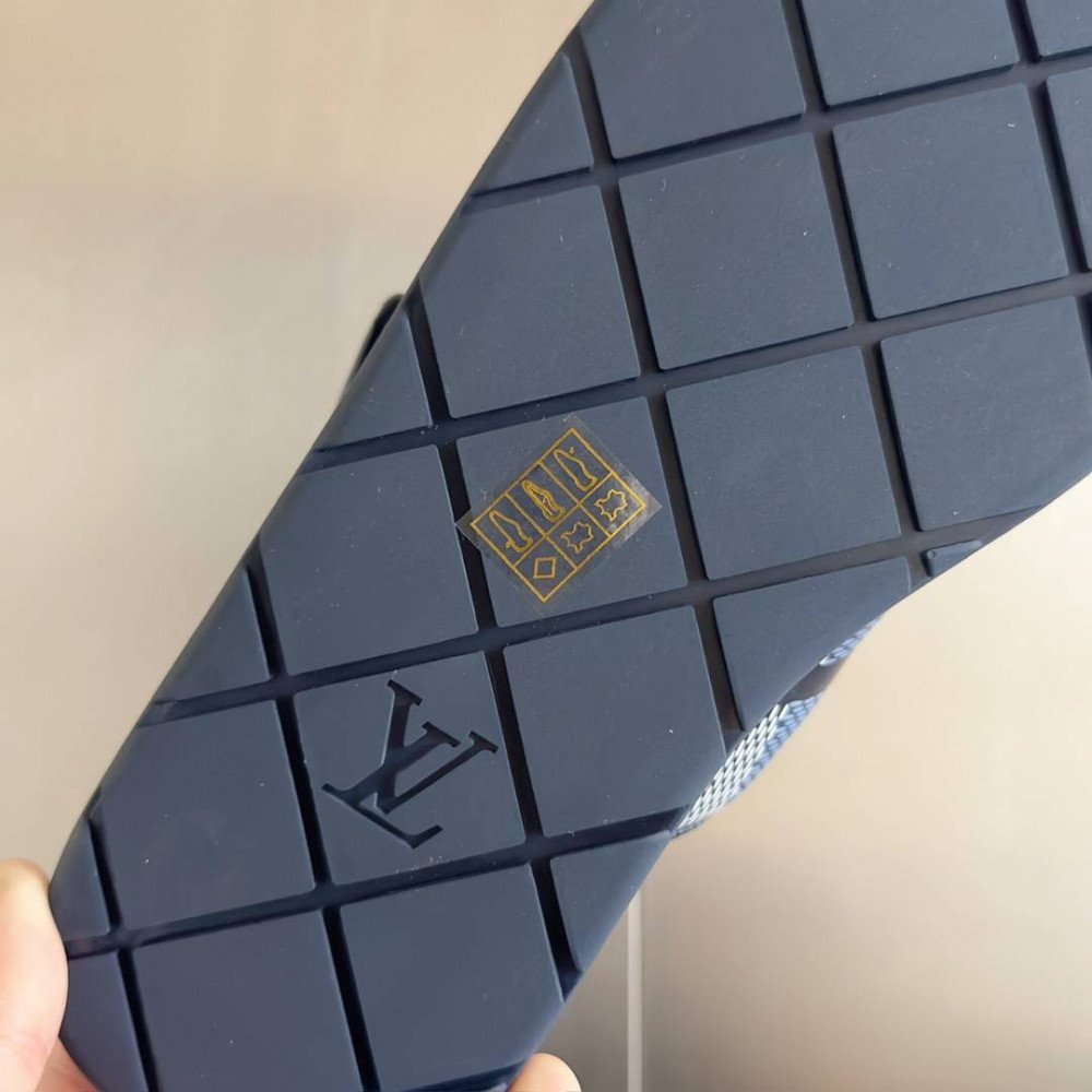 LV Venice Slipper-28