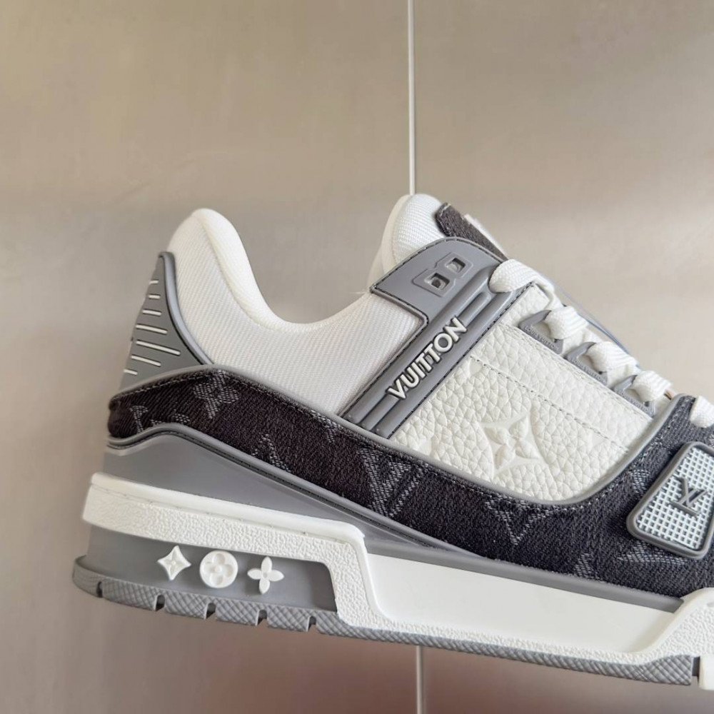 LV Trainer Sneaker Gray Jeans-030