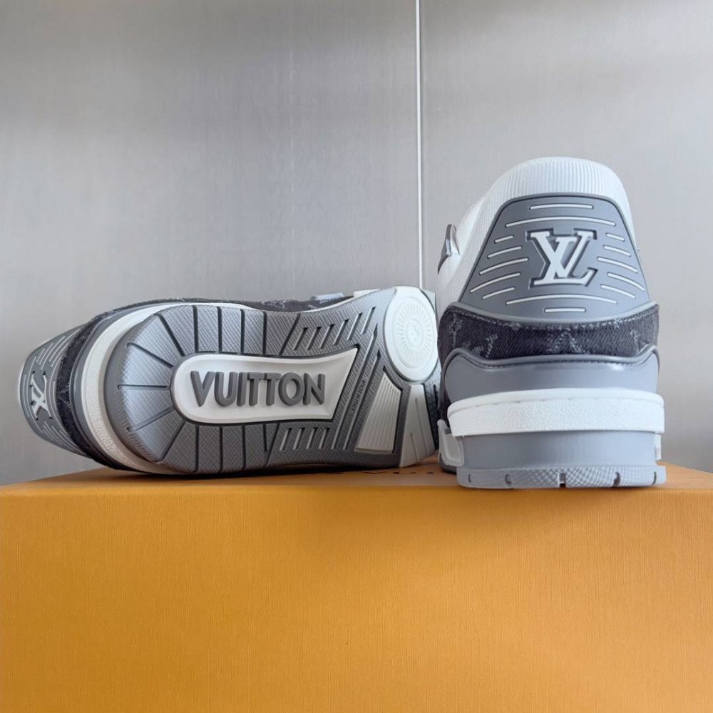 LV Trainer Sneaker Gray Jeans-030