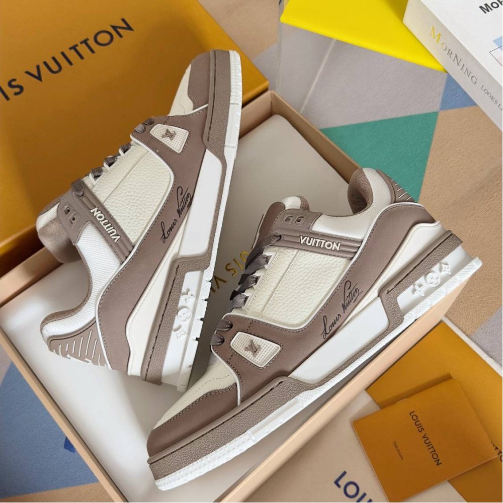 LV Trainer Sneaker White and Brow-047