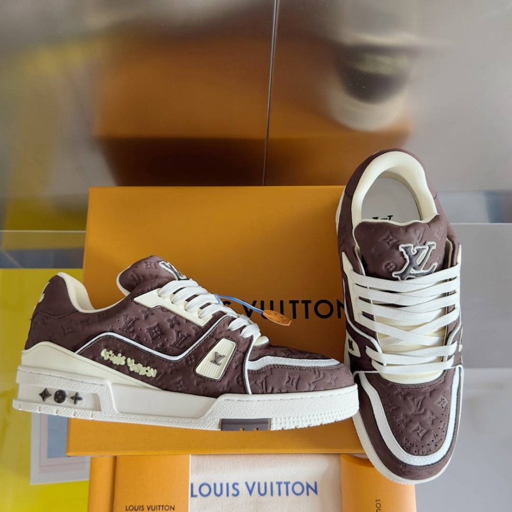 LV Trainer Sneaker Brown Print-055