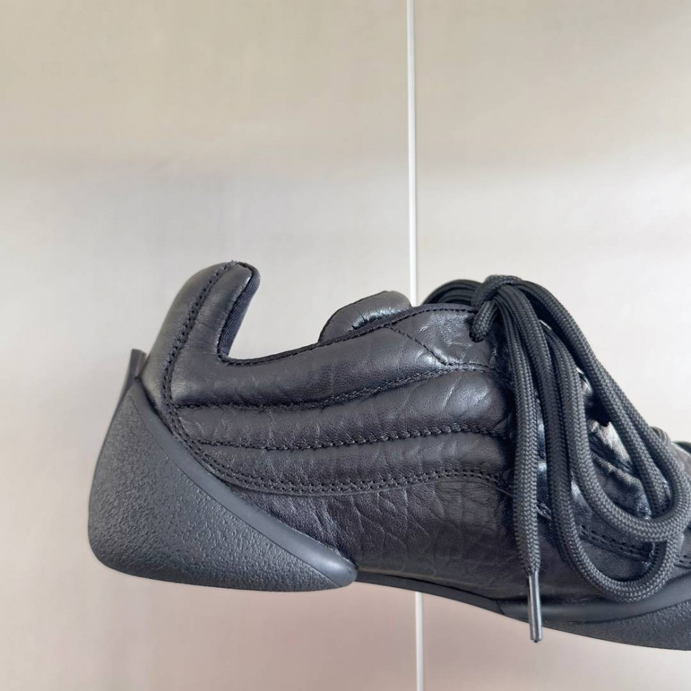 Alexander McQueen Flexion