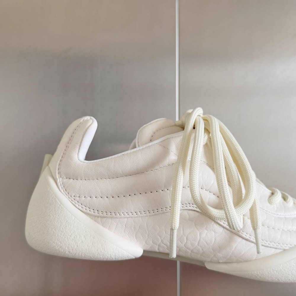 Alexander McQueen Flexion