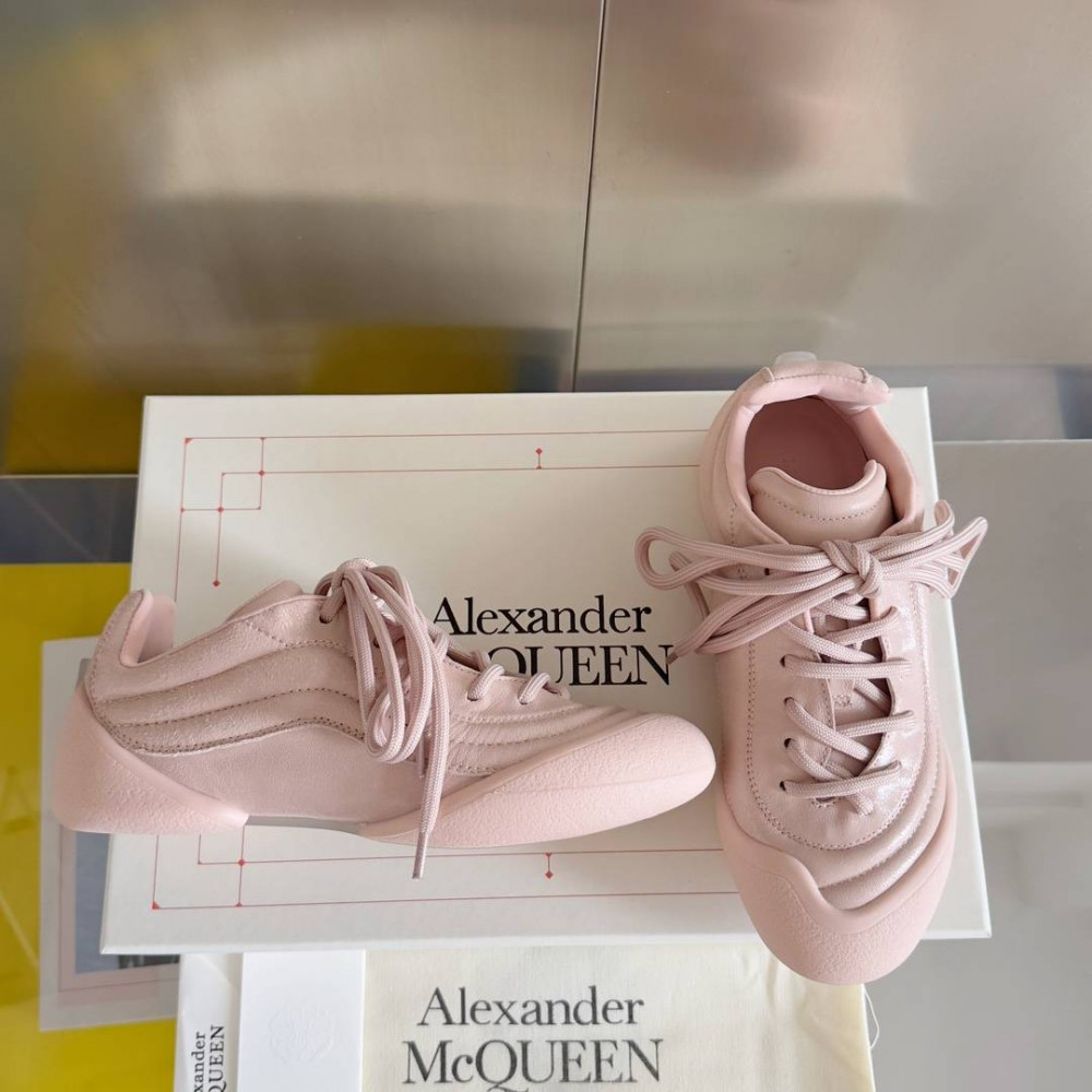 Alexander McQueen Flexion